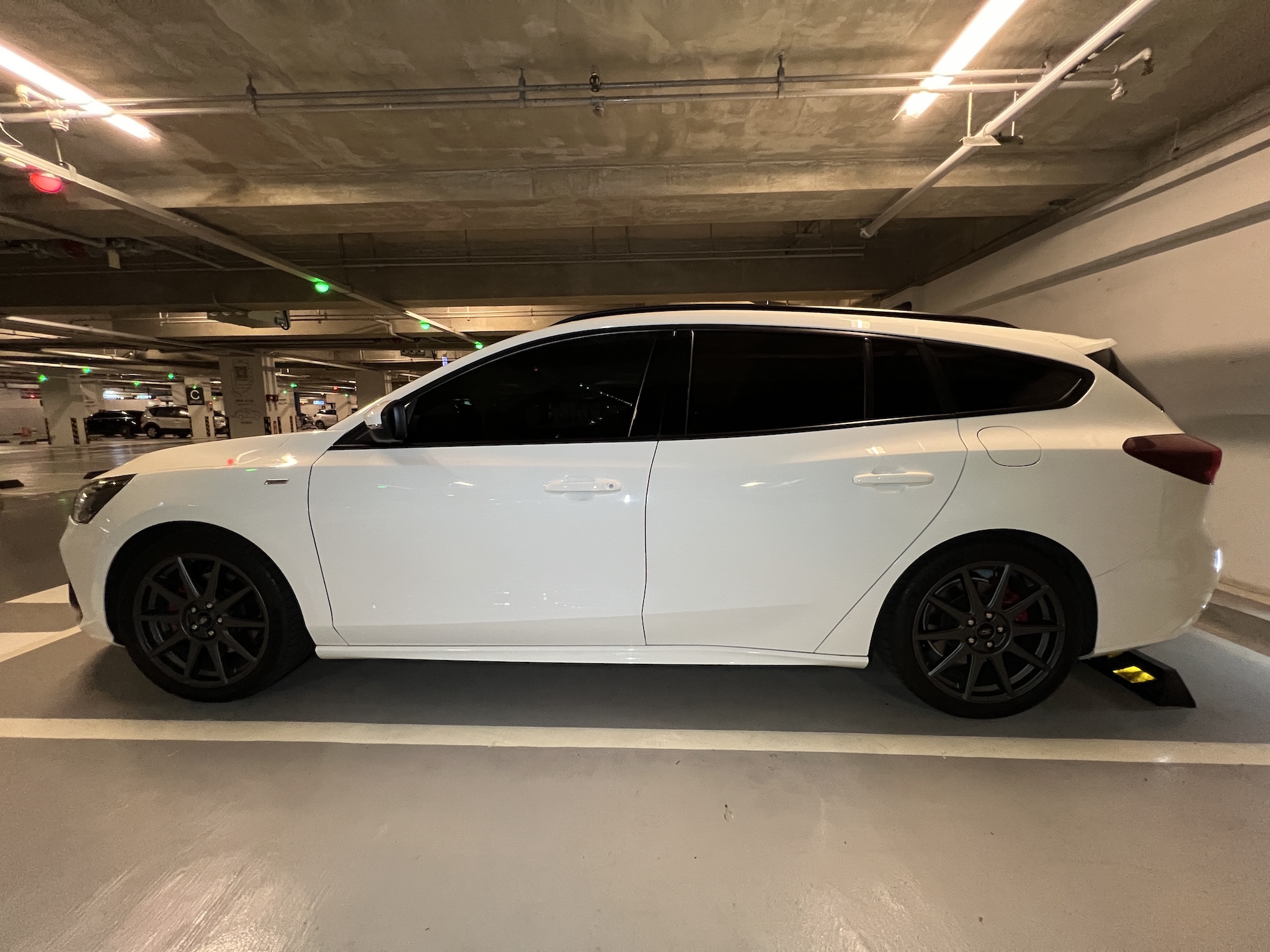 車輛側面照